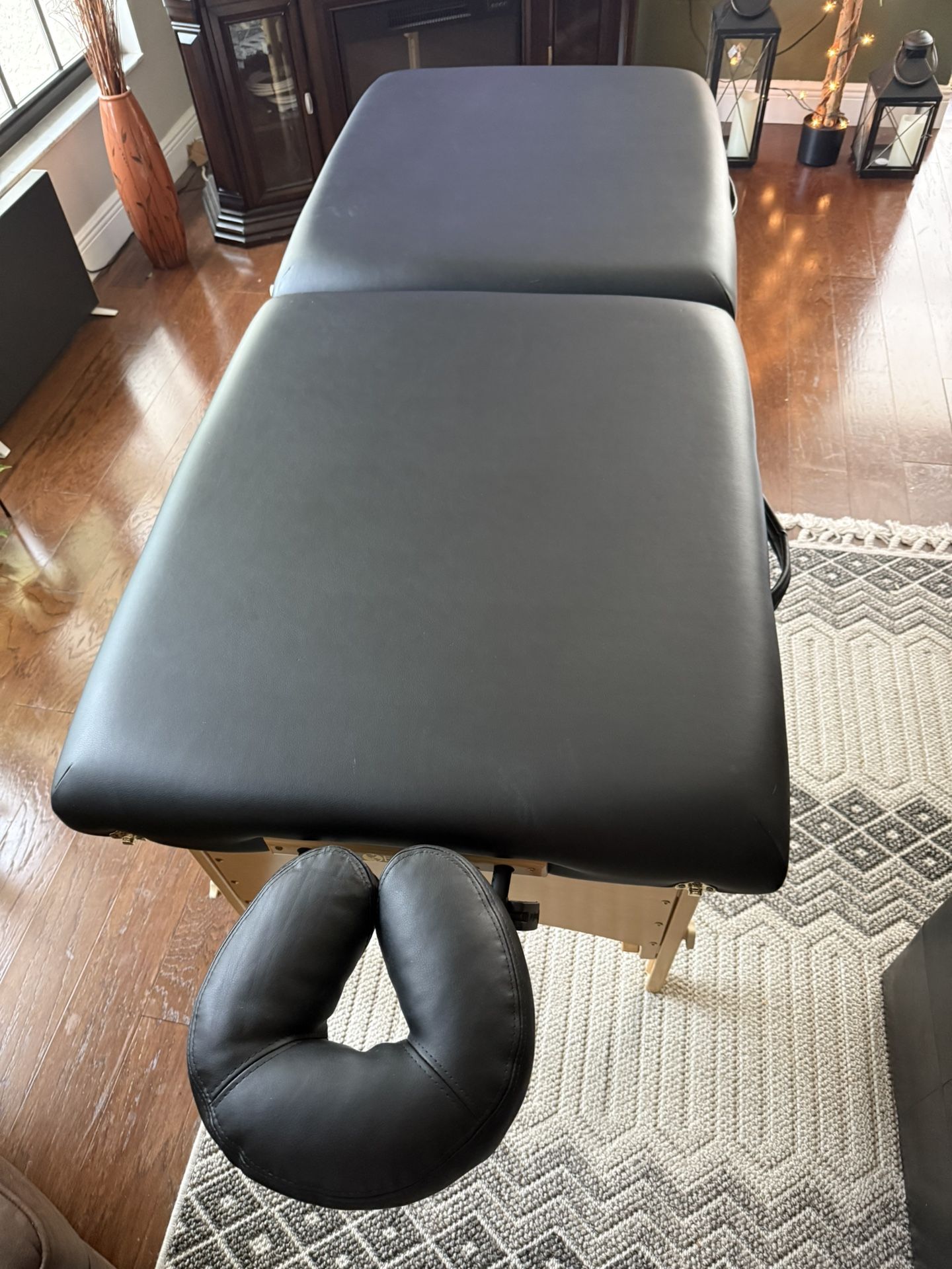 Earth lite Massage Table 