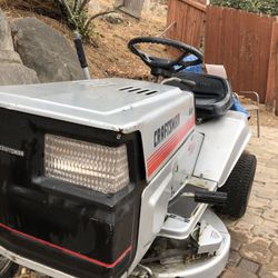 Craftsman Riding Lawn  Mover