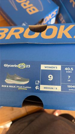 Woman’s shoes