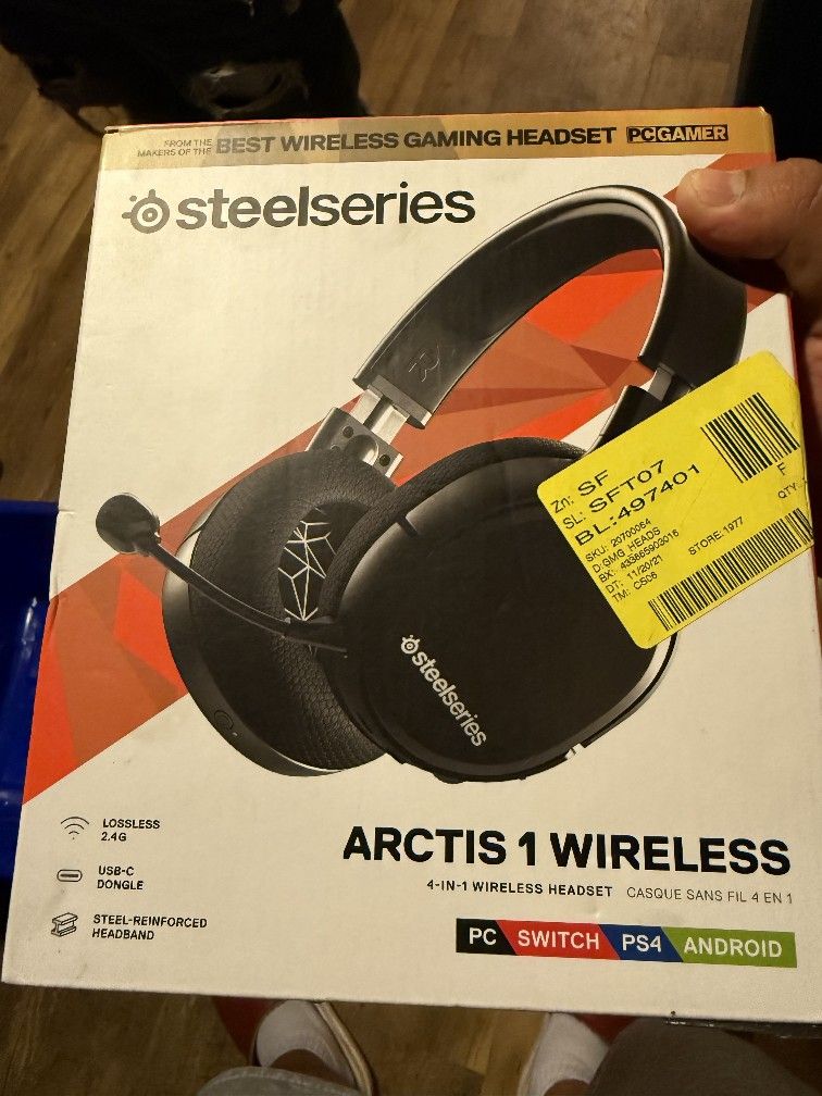Steelseries Artic 1 Wireless PC Playstation Xbox Headset