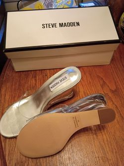 NEW SIZE 7 PICK UP IN SUN VALLEY $10