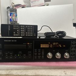 TASCAM DA-30 Professional DAT Recorder/Player with Remote