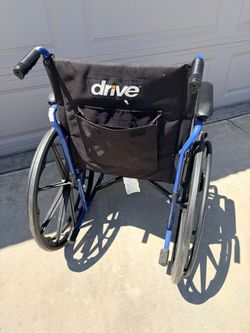 Drive Medical Folding Wheelchair