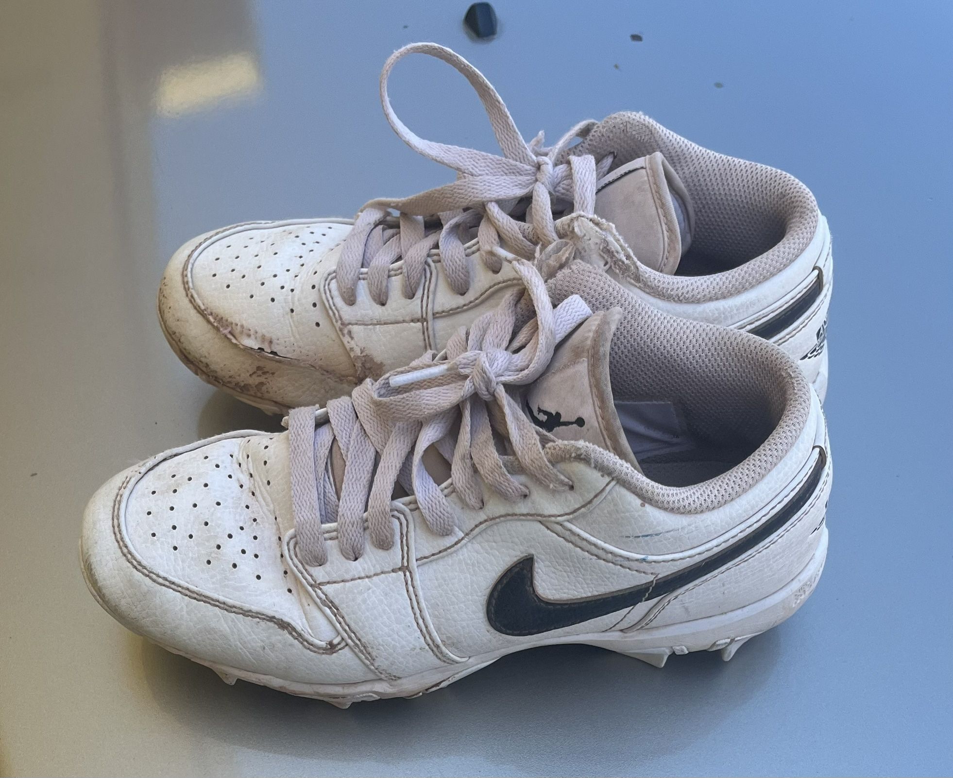 Jordan 1 Kids' Multisport Cleats size 5.5 Sold As Is