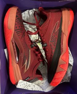 Kyries size 9.5