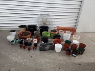 65 Pots, inserts, & trays