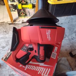 Milwaukee M12 drain Snake Kit