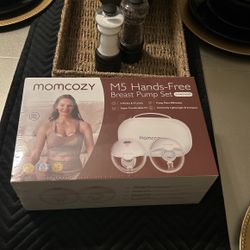M5 Hands Free Breast Pump