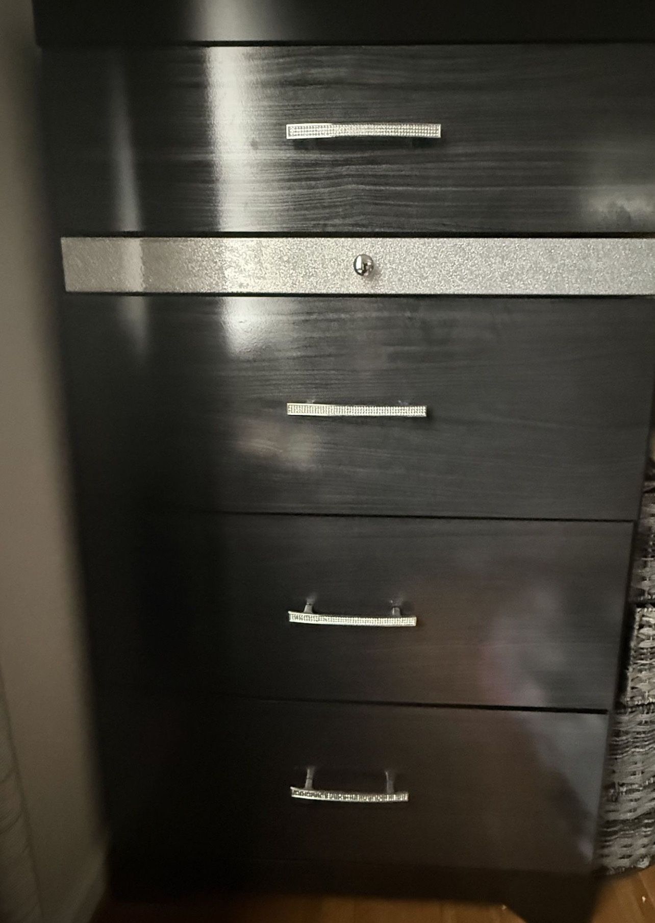 Beautiful New Queen Bedroom Set With Mattress