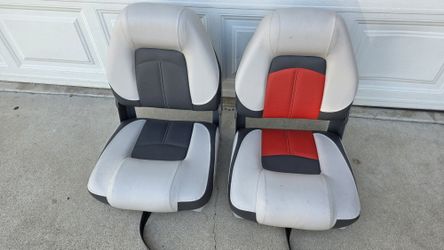  Pro Qualifier Boat Seats, 2pcs- Charcoal/White, Charcoal Red. GREAT! LIKE NEW.!! 