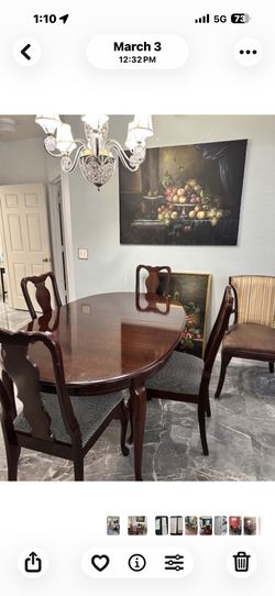 Cherry wood dining table set w/leaf & 4 chairs￼