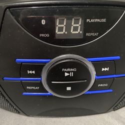 Jensen CD-560 Portable Stereo CD Player with AM/FM Stereo Radio & Bluetooth