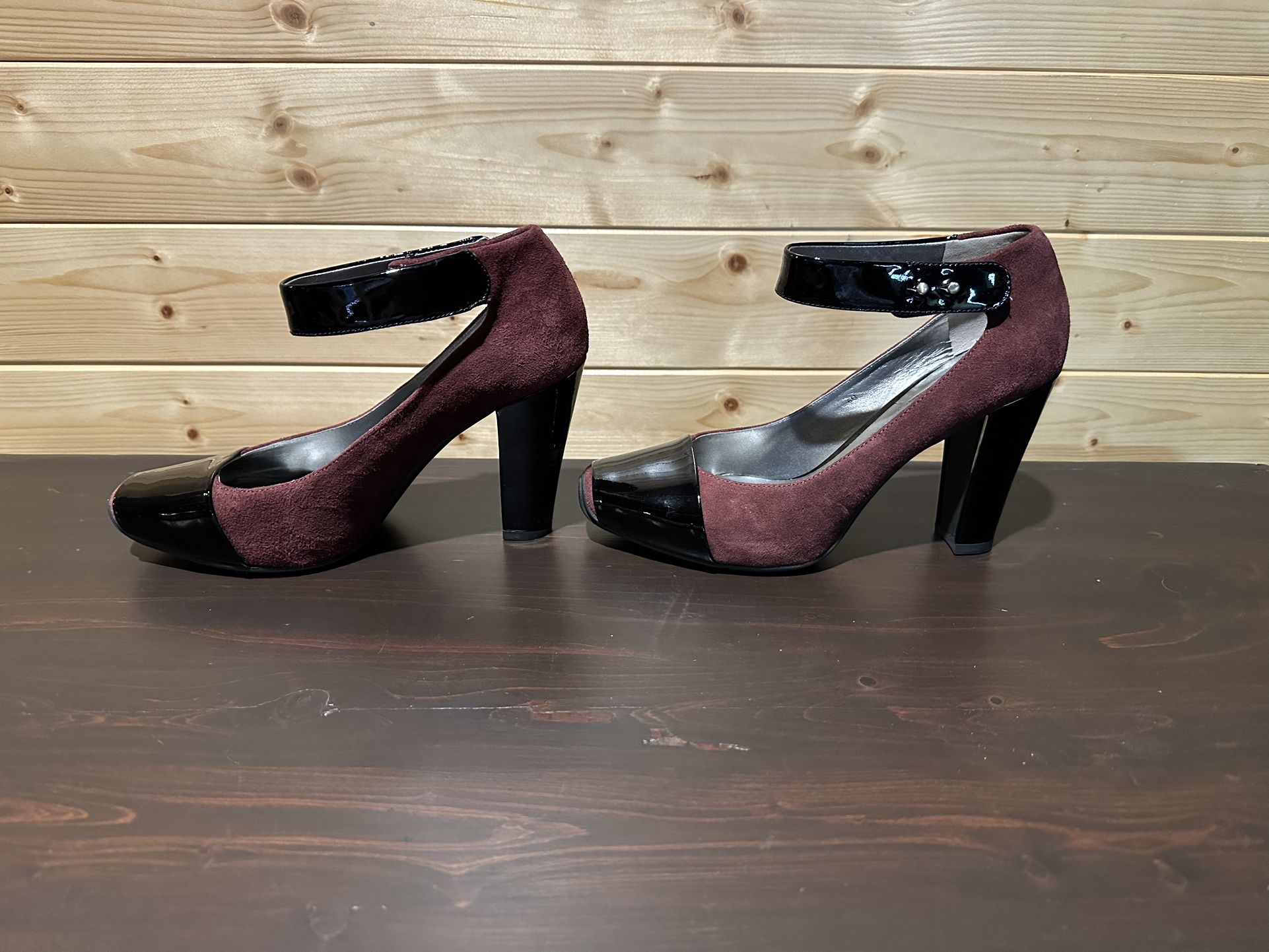 Brand NWOT Kenneth Cole pumps in burgundy suede and black patent