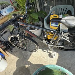 Schwinn Hybrid Bike