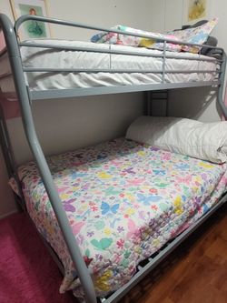 Full / Twin Bunkbeds With A Full Matress