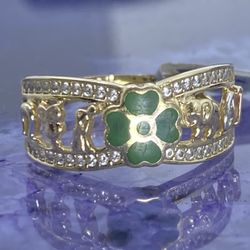 $600 Two Tone Yellow And White Gold W Zirconia Lucky Figure Ring