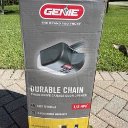 Genie 1/2 HP Chain Drive Garage Door Opener