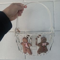 Holiday Basket Metal