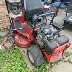 2004 Snapper Riding Mower 