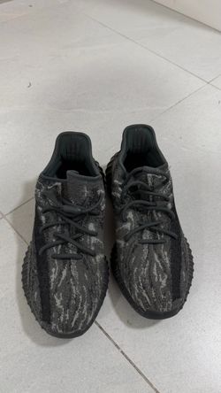 yeezy 350 dark salt