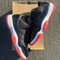 Jordan 11 Low Bred (2025)