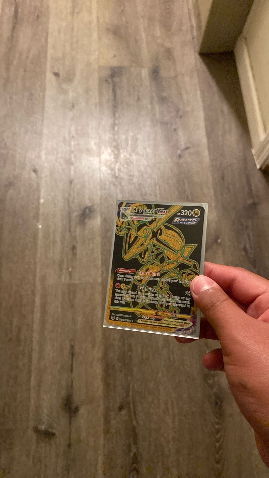 Gold Rayquaza Vmax