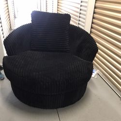 New ( Black swivel chair) 