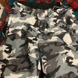 Snowpeer Men’s Insulated Camouflaged Snowboarding/Ski Pants