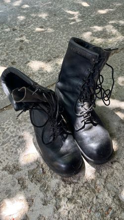 Men’s Vintage Army Boots, size 8.5