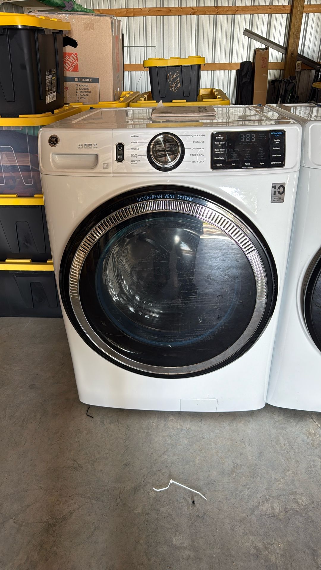 Washer & Dryer Set  With Pedastals  GE  Energy Star 