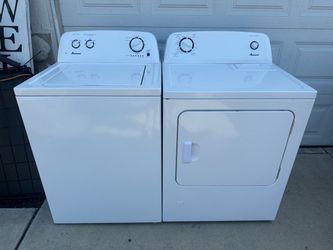 Amana matching washer and dryer set  made by whirlpool