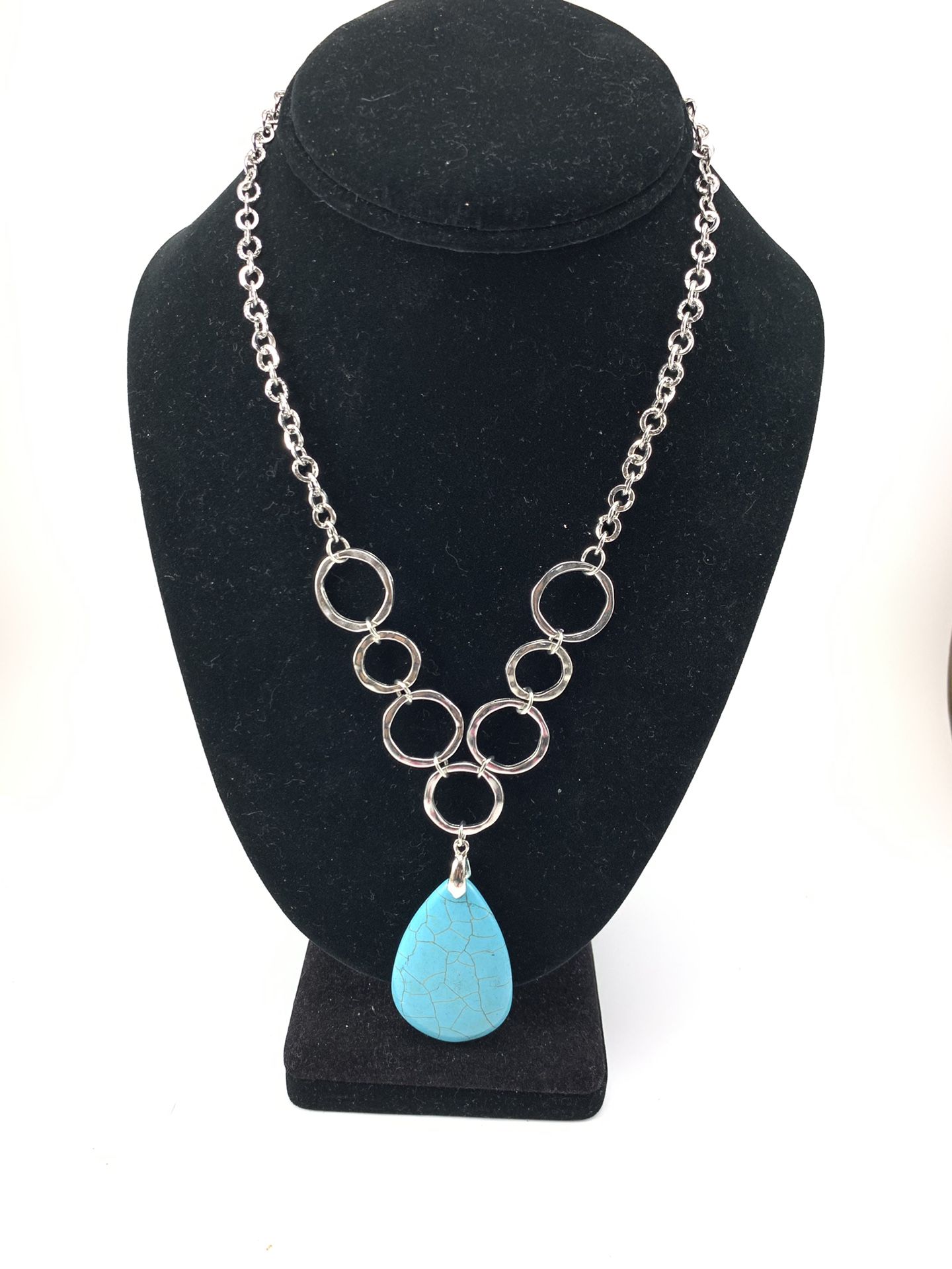 Howlite dyed turquoise drop silver tone necklace