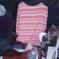 Lane Bryant Top Coral/White NWT 18/20