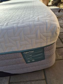 Nectar Premier Hybrid, Twin XL, Like New, Perfect Condition