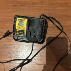 DeWalt DCB115 battery charger