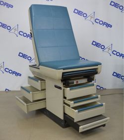 $20 ( Must to go) MEDICAL EXAM TABLE / CHAIR