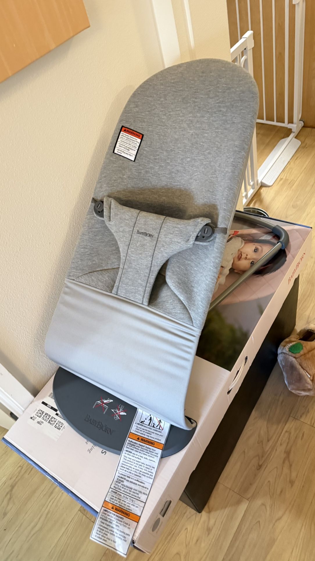 Babybjorn Bouncer with Free Brand New Momcozy Carrier AND Formula Dispenser and Oxo Drying Rack
