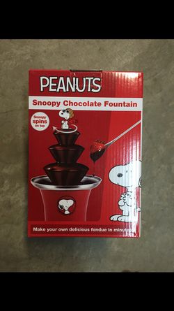 Brand new snoopy chocolate fountain