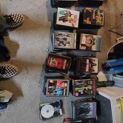 122 DVDs & 9 Tv Seasons