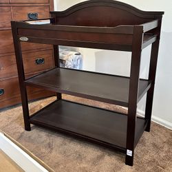 Graco Baby Changing Table - Like New