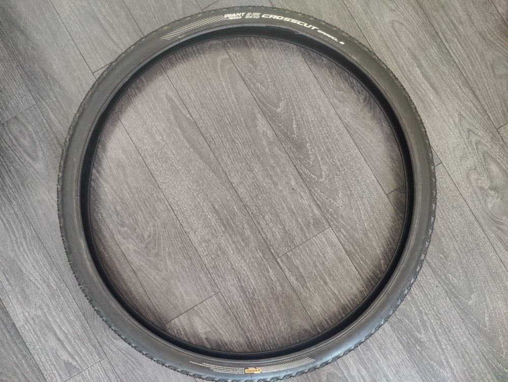 Giant 700x45c Gravel 2 Bike Bicycle Tire Tubeless Ready