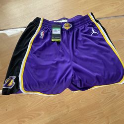 Lakers Offical Team Shorts XL Home