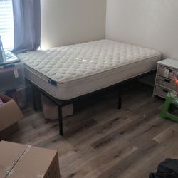 Full Size Bed With Frame