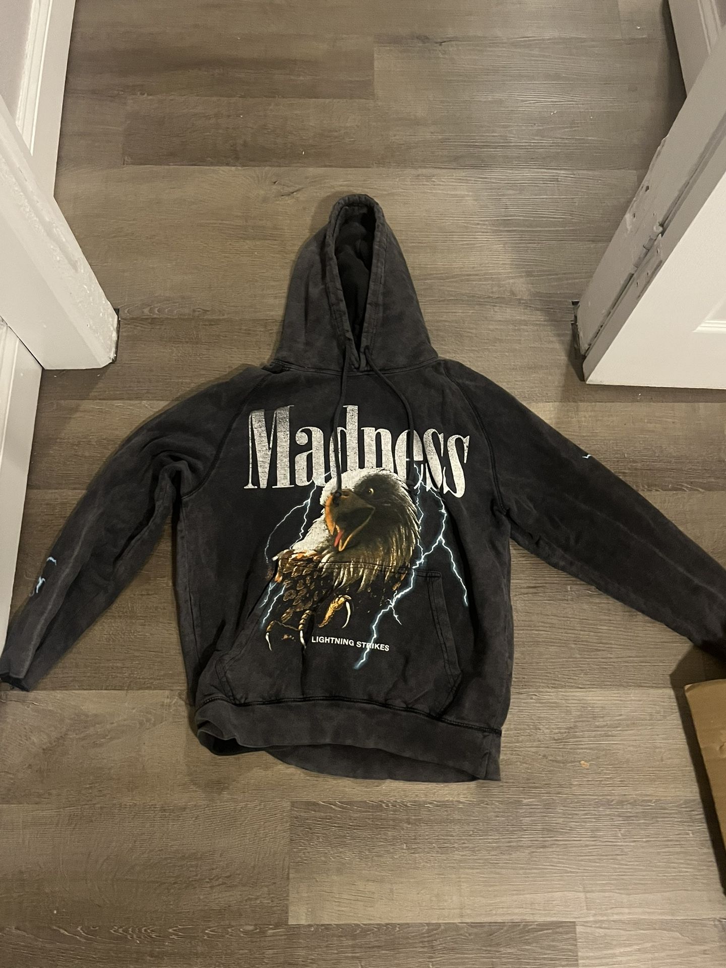 ⚡ Men’s “Madness” Graphic Hoodie – Worn