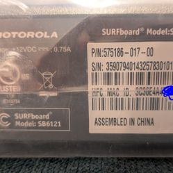 Motorola SURFboard Model SB6121 modem