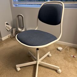 IKEA ÖRFJÄLL Swivel chair, white And blue
