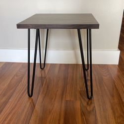 End Table With Hairpin Legs