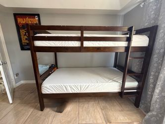 Bunk bed twin over twin