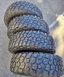 285/75/16 Bfgoodrich 📍📍 Vendo un set de llantas con 80% de vida las 4 📍🌟