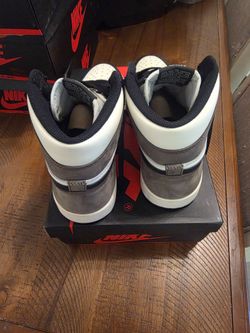 Jordan's 1 size 9